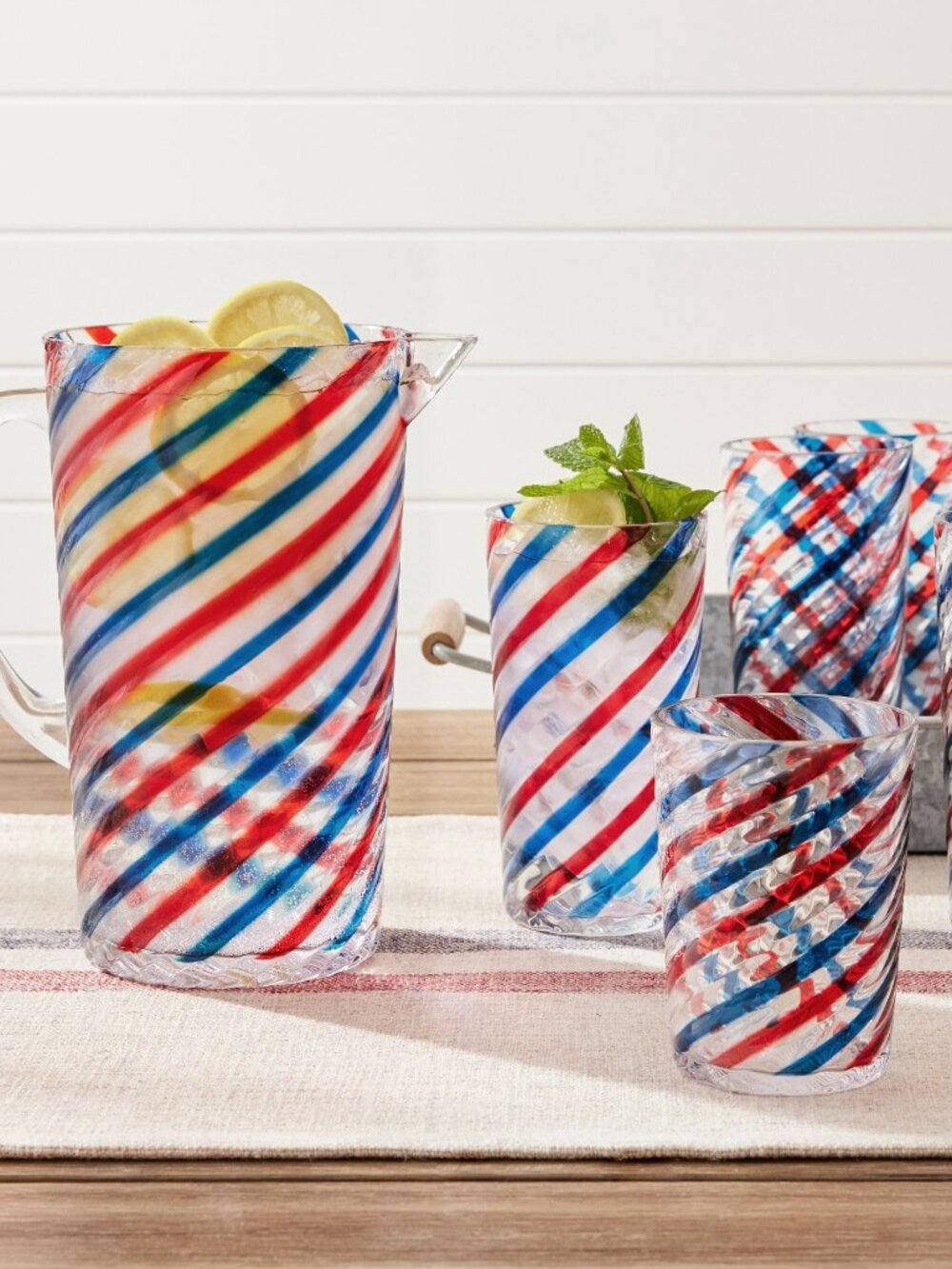 NEW S/4 Pottery Barn Americana Striped Outdoor SHORT Plastic Tumblers 14 OZ